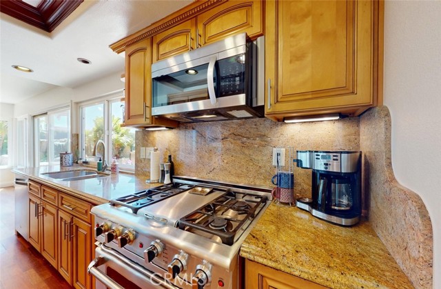 Detail Gallery Image 15 of 71 For 8492 Spring Cir, Huntington Beach,  CA 92646 - 4 Beds | 2/1 Baths