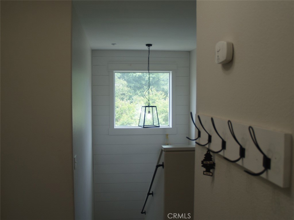 https://media.crmls.org/medias/457cb0a2-a79b-4871-a1d1-c9d4fd29c5b2.jpg?preset=X-Large