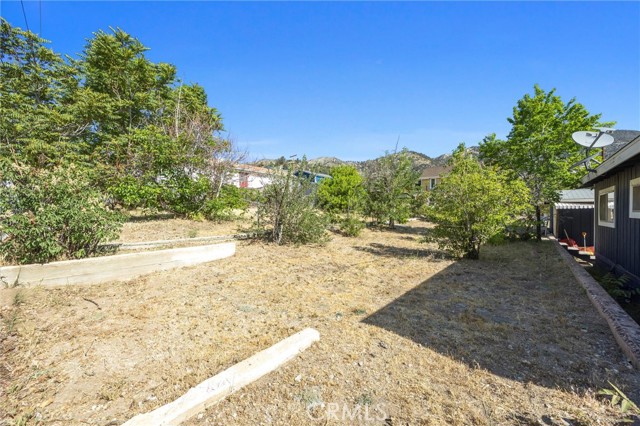 4201 Irvon Trail, Frazier Park CA: https://media.crmls.org/medias/457cf6d0-a263-4e19-8fc2-9267b8cf0a2a.jpg