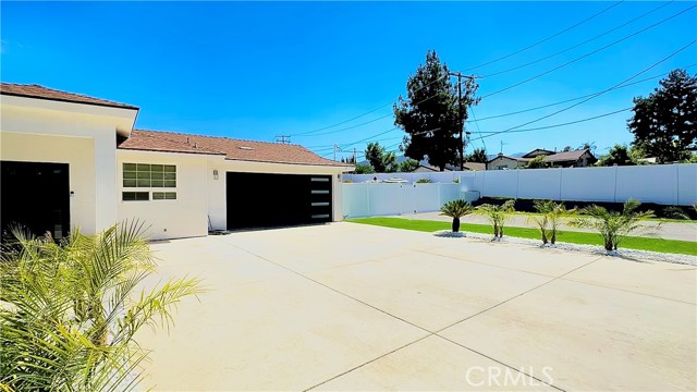 7401 Liberty Avenue, Corona CA: https://media.crmls.org/medias/457dfb1d-2bcb-4a9b-9baa-7a9c06ea2397.jpg