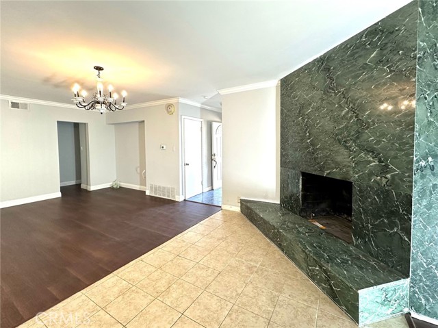 Detail Gallery Image 5 of 27 For 12040 Stagg St, North Hollywood,  CA 91605 - 4 Beds | 2/1 Baths