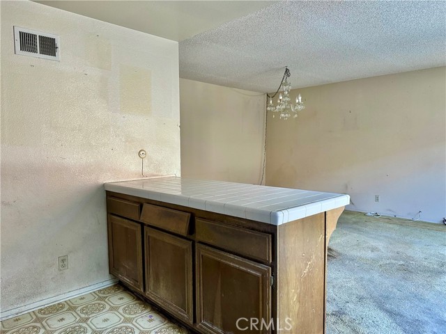 Detail Gallery Image 8 of 23 For 1224 Westmont Dr, San Pedro,  CA 90732 - 2 Beds | 2/1 Baths