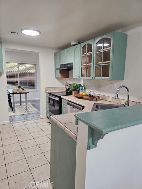 Detail Gallery Image 9 of 21 For 4785 Larwin Ave, Cypress,  CA 90630 - 4 Beds | 2/1 Baths