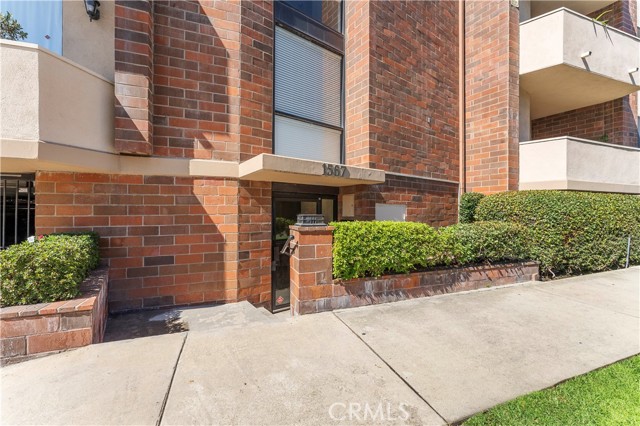 1567 Westholme Avenue, Los Angeles CA: https://media.crmls.org/medias/457f29dd-a1e9-4fe1-b89e-b9e33093255b.jpg