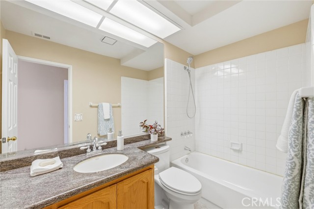 Detail Gallery Image 20 of 25 For 2000 Citrus Wood Ln, Riverside,  CA 92503 - 4 Beds | 3 Baths