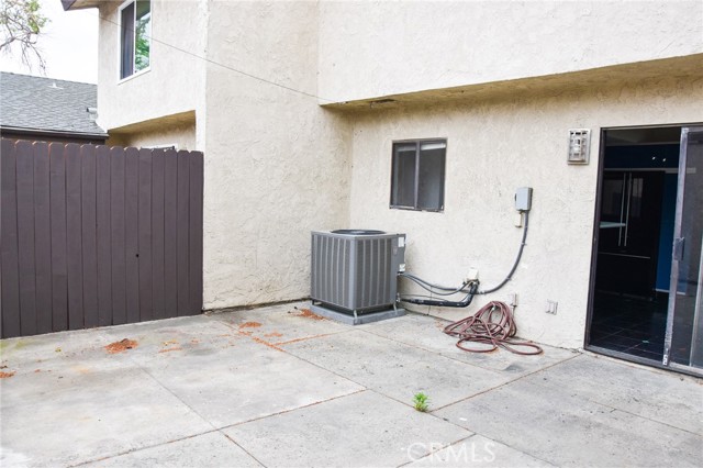 Detail Gallery Image 14 of 19 For 2155 N Fairview St #8,  Santa Ana,  CA 92706 - 3 Beds | 2/1 Baths