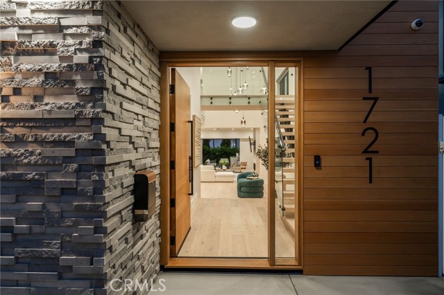 1721 Oak Avenue, Manhattan Beach CA: https://media.crmls.org/medias/457f682d-542e-46b8-af6c-922482b7de56.jpg