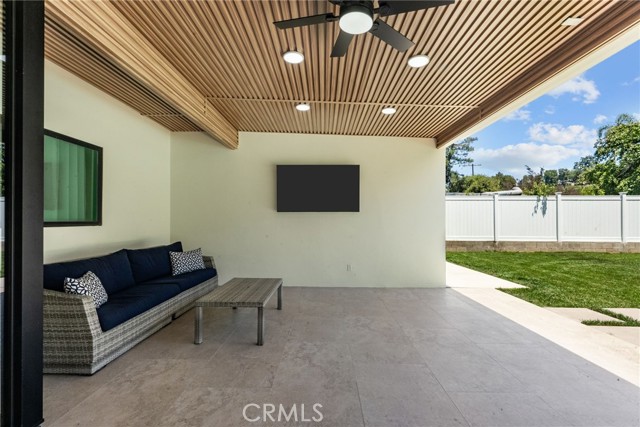 16810 Adlon Road, Encino CA: https://media.crmls.org/medias/45811542-5efd-47bd-802a-97206777873f.jpg