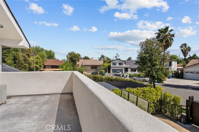22835 Styles Street, Woodland Hills CA: https://media.crmls.org/medias/45826ad8-ac1f-49d3-8d4b-1f8b2996fd46.jpg