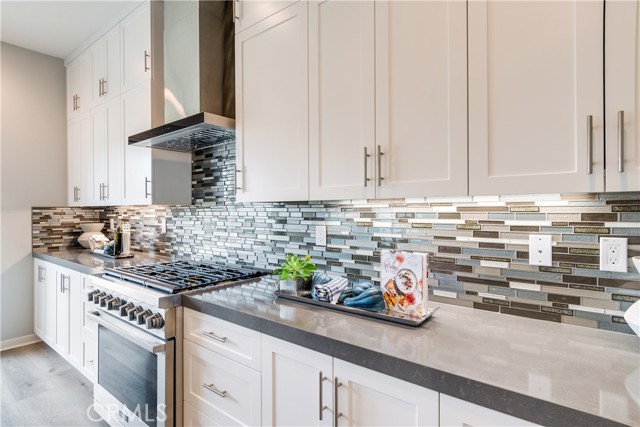 Detail Gallery Image 9 of 39 For 6509 Canyon Oaks Dr, Simi Valley,  CA 93063 - 5 Beds | 5/1 Baths