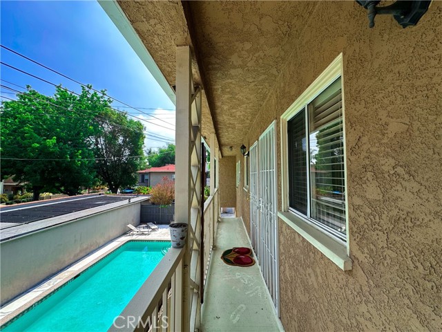1436 S Holt Avenue, Los Angeles CA: https://media.crmls.org/medias/4582c4f1-3b00-4254-9277-98842c6a9f0c.jpg