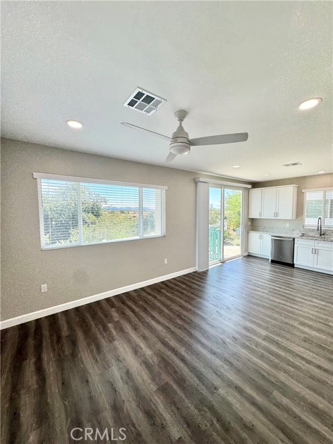 Detail Gallery Image 3 of 22 For 1134 Villa Calimesa #3,  Calimesa,  CA 92320 - 3 Beds | 2 Baths