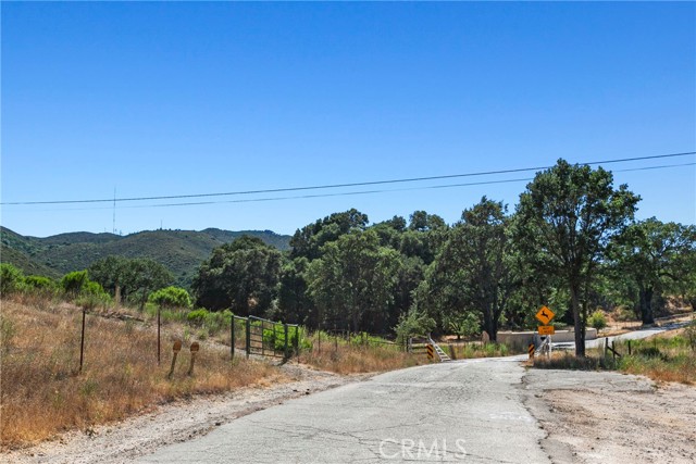 9031 Tassajara Creek Road, Santa Margarita CA: https://media.crmls.org/medias/4583aefc-cfc3-49bd-96c9-16e4ed45bf4b.jpg