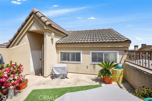 Detail Gallery Image 14 of 16 For 505 1/2 Marigold Ave, Corona Del Mar,  CA 92625 - 2 Beds | 2/1 Baths