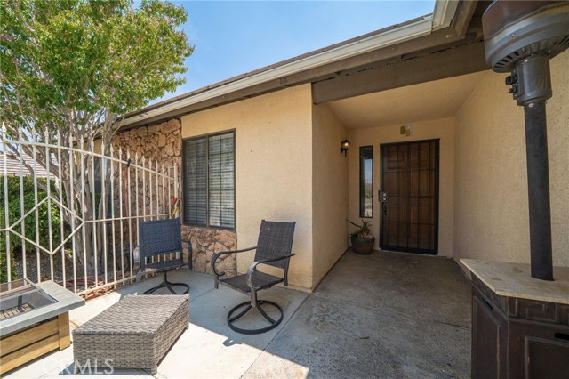 13745 Bel Air Drive, Victorville CA: https://media.crmls.org/medias/458521b5-02dd-421b-bd9b-6f7fea550553.jpg