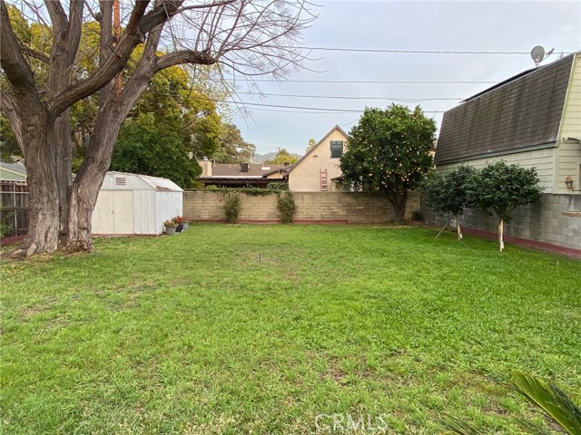 Detail Gallery Image 3 of 3 For 626 N Lincoln St, Burbank,  CA 91506 - 2 Beds | 1 Baths