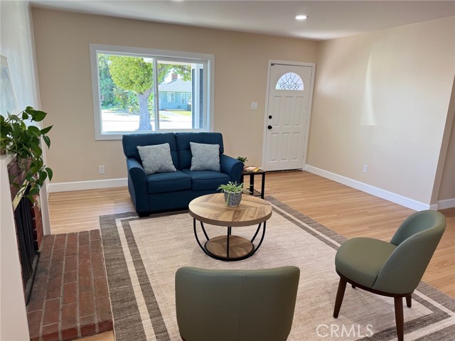 Detail Gallery Image 6 of 30 For 822 W 5th St, Ontario,  CA 91762 - 3 Beds | 2 Baths