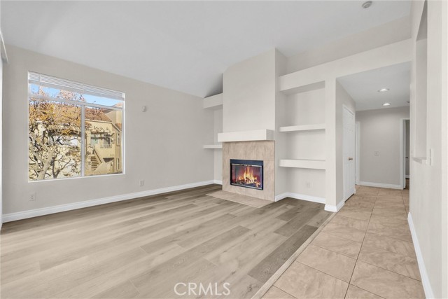 Detail Gallery Image 4 of 26 For 3160 Altura Cir #203,  Corona,  CA 92882 - 2 Beds | 2 Baths