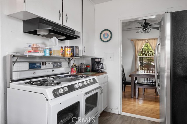 1040 E 67th Street, Long Beach CA: https://media.crmls.org/medias/45863c69-cd2f-4bee-8502-5e542f0cd176.jpg