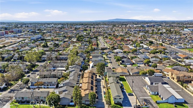 Detail Gallery Image 36 of 41 For 17601 Newland #H,  Huntington Beach,  CA 92647 - 3 Beds | 2/1 Baths