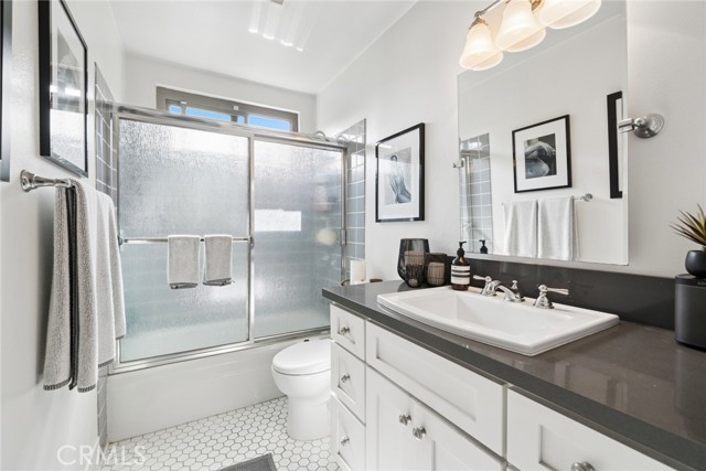 Detail Gallery Image 14 of 41 For 2048 Garden Ln, Costa Mesa,  CA 92627 - – Beds | – Baths