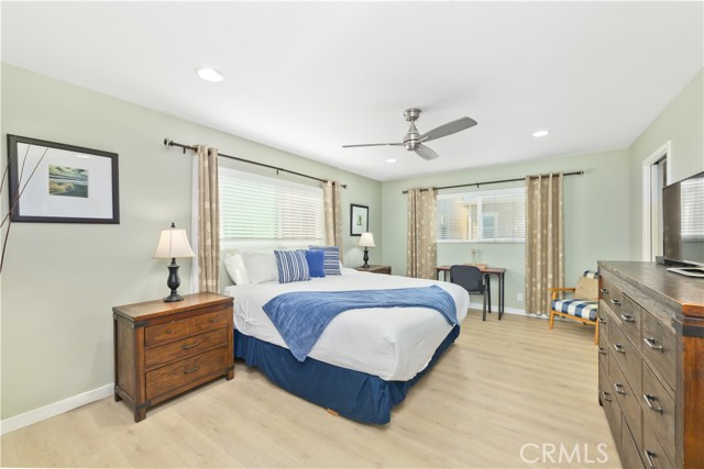 Detail Gallery Image 13 of 15 For 119 46th St "Upper" #B,  Newport Beach,  CA 92663 - 3 Beds | 2 Baths