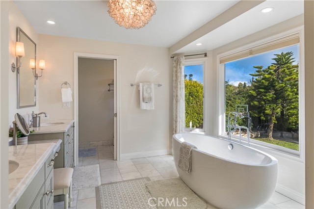 46 Country Lane, Rolling Hills Estates, California 90274, 5 Bedrooms Bedrooms, ,2 BathroomsBathrooms,Residential,For Sale,Country,PV24017242