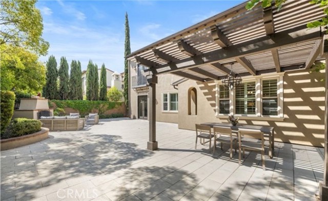 31 Prairie, Irvine CA: https://media.crmls.org/medias/45887bb0-158e-415f-ba6f-2882b1480ad4.jpg