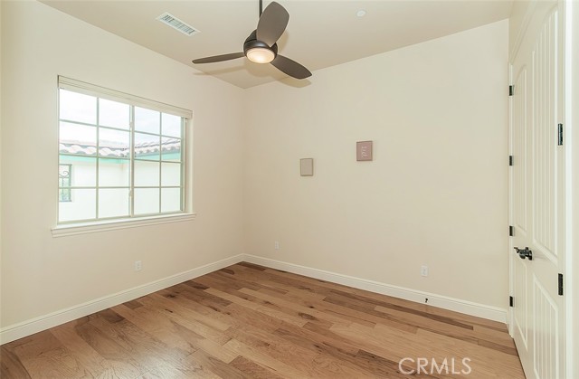 1562 N Empire Lane, Clovis CA: https://media.crmls.org/medias/4588ff85-842e-4ae5-bb5b-c4a1bd931399.jpg