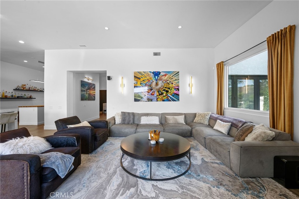 MLS #OC25238020 image #18