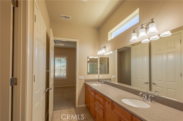 10301 Darby Road, Apple Valley CA: https://media.crmls.org/medias/458a55a2-fc51-4f58-ab76-a548943d754d.jpg