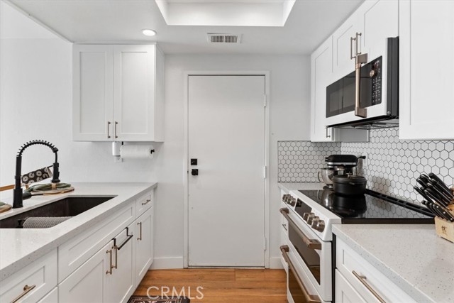 16873 Donwest, Tustin CA: https://media.crmls.org/medias/458ab6b3-627e-49e2-8225-82faf90021de.jpg