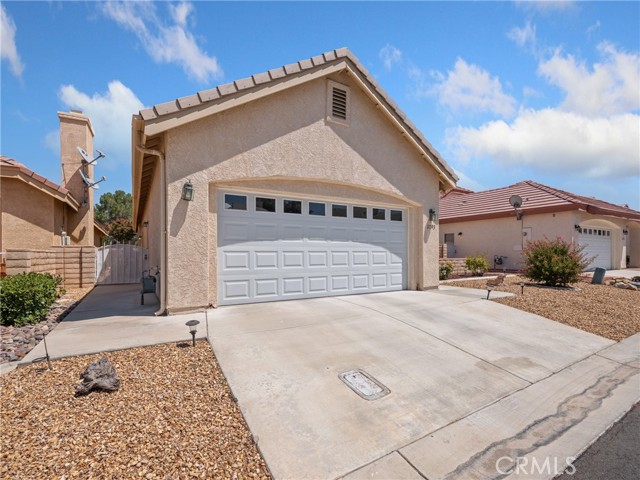 Detail Gallery Image 3 of 31 For 11393 Country Club Dr, Apple Valley,  CA 92308 - 3 Beds | 2 Baths