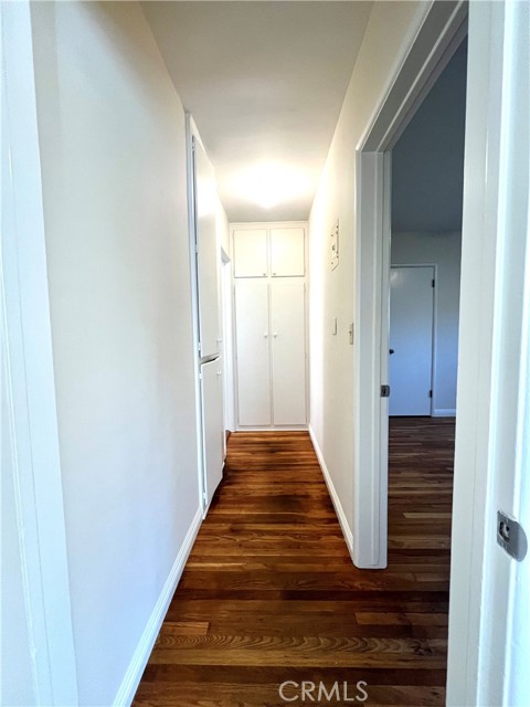 Detail Gallery Image 9 of 14 For 3501 W Alameda Ave, Burbank,  CA 91505 - 1 Beds | 1 Baths