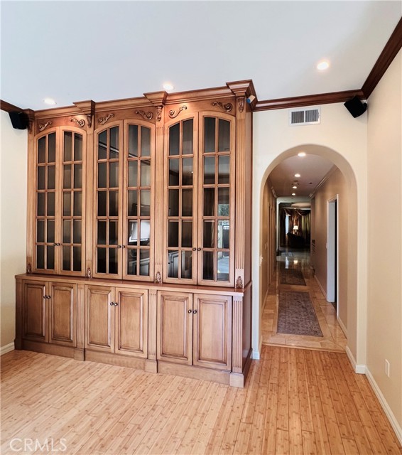458 S Clark Drive, Beverly Hills CA: https://media.crmls.org/medias/458c26a9-8e34-4bfe-bc7e-0e4704f1f844.jpg