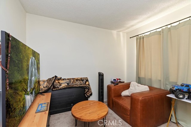 10750 Hollenbeck Drive, Riverside CA: https://media.crmls.org/medias/458c4c62-f64e-4985-8824-837fbf277a8d.jpg