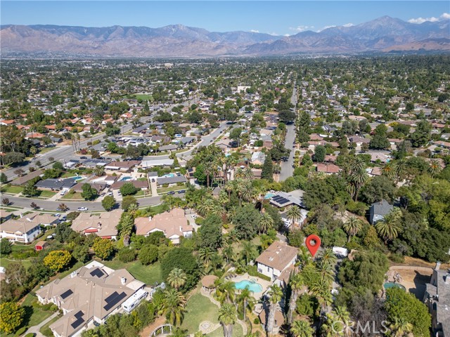 628 Sunnyside Avenue, Redlands CA: https://media.crmls.org/medias/458c8cfd-5317-4f74-ad21-2f2af8f259ae.jpg