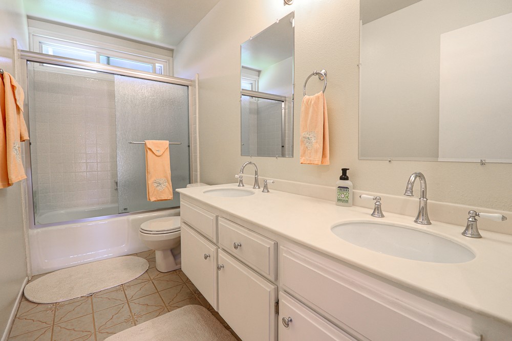 Detail Gallery Image 19 of 33 For 17773 San Rafael St, Fountain Valley,  CA 92708 - 4 Beds | 2/1 Baths
