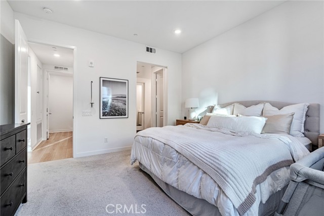 Detail Gallery Image 11 of 34 For 26958 Sandbar Willow Pl #205,  Valencia,  CA 91355 - 3 Beds | 2 Baths