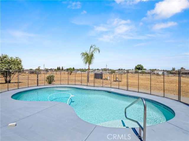 16099 Karen Road, Madera CA: https://media.crmls.org/medias/458cfd74-800d-4073-979b-0f608221c783.jpg