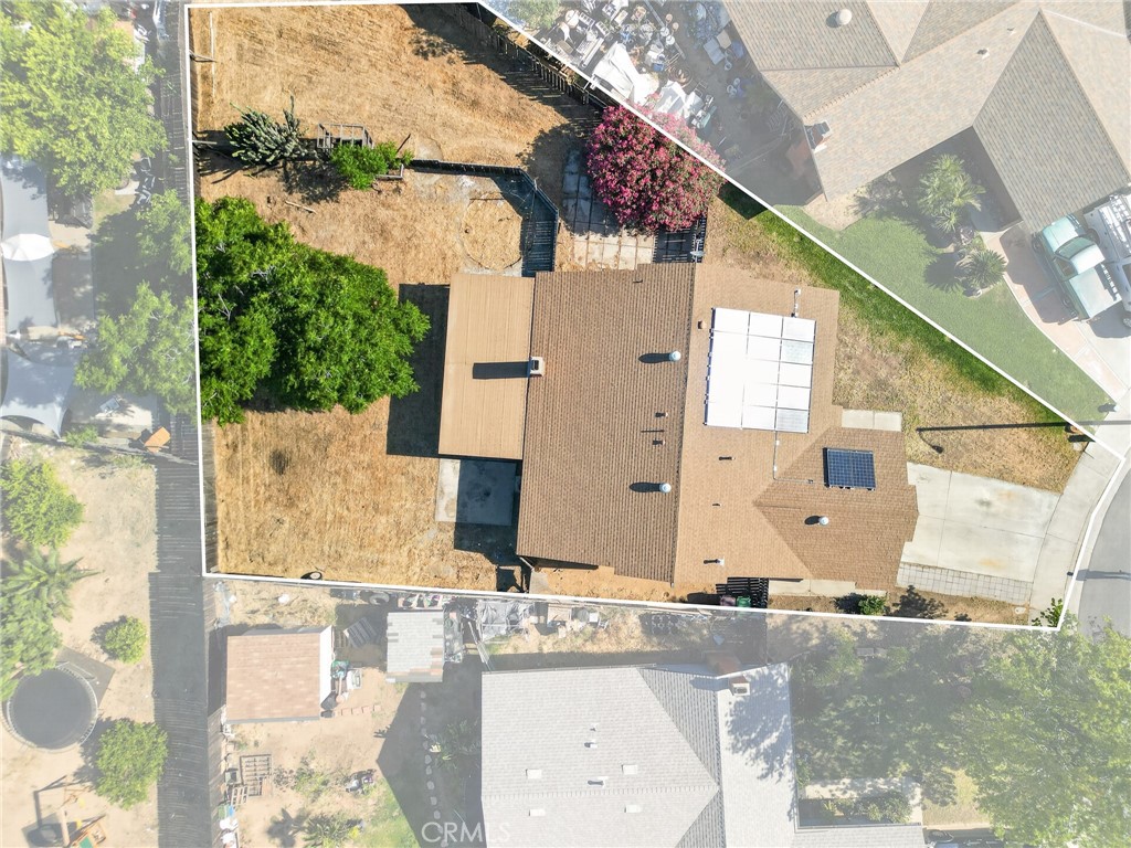 https://media.crmls.org/medias/458d05ca-1d18-407c-bcff-0171542834d6.jpg?preset=X-Large