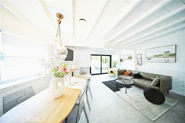 6508 Blewett Avenue, Lake Balboa CA: https://media.crmls.org/medias/458db36c-83e1-492a-9374-a9ebb73f81a4.jpg