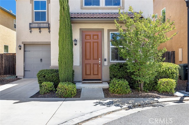 Detail Gallery Image 3 of 28 For 1587 N Strada Way, Clovis,  CA 93619 - 3 Beds | 2/1 Baths
