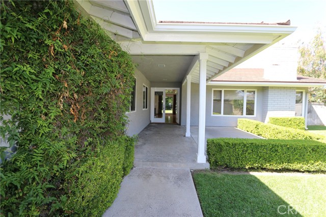 Detail Gallery Image 3 of 17 For 3860 Ocean Birch Dr, Corona Del Mar,  CA 92625 - 4 Beds | 2/1 Baths