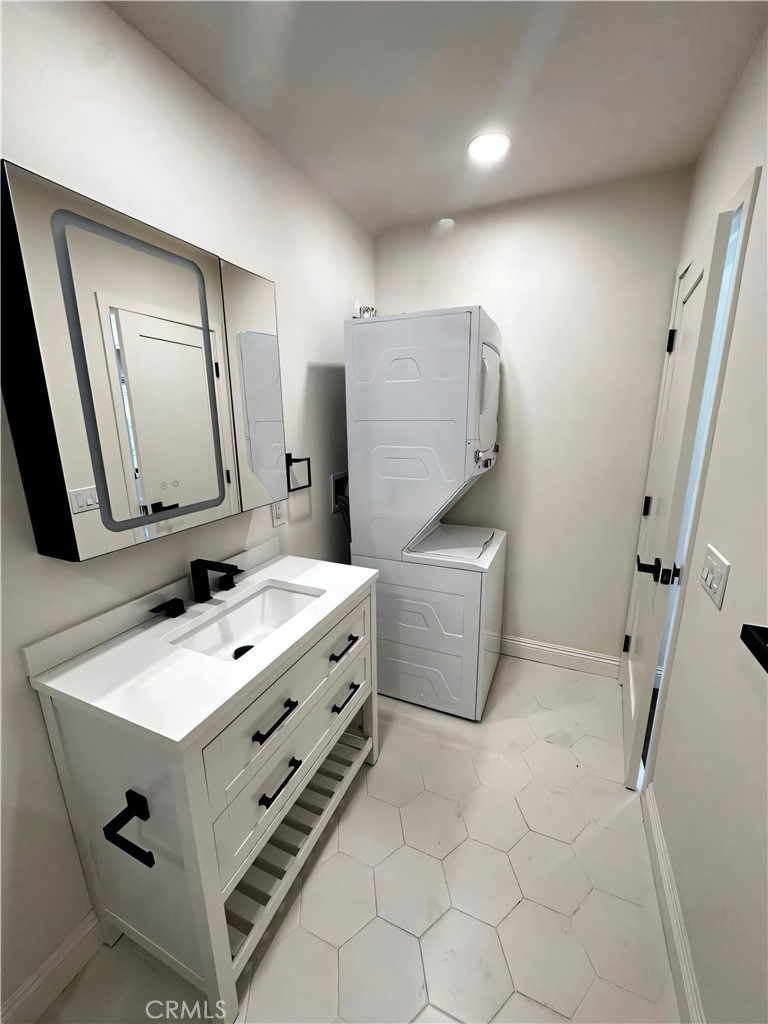 458ee4d6 E2b0 426b A842 82ffcc0726ff