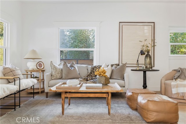 Detail Gallery Image 4 of 25 For 5670 Hub St, Los Angeles,  CA 90042 - 4 Beds | 2 Baths