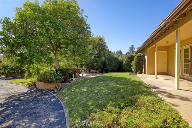 1914 Lyans Drive photo 21
