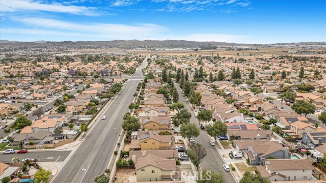 507 Coudures Way, Perris CA: https://media.crmls.org/medias/458ff2da-de6f-4d36-a213-757c8c6392ef.jpg