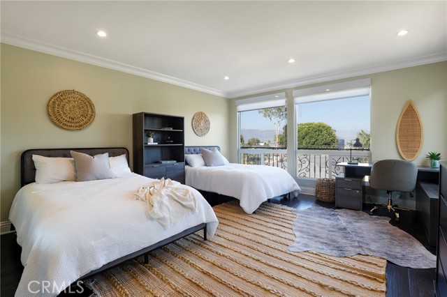 3654 Wrightwood Dr, Studio City CA: https://media.crmls.org/medias/459010c6-17c2-4887-aeeb-011ea2ac26f2.jpg