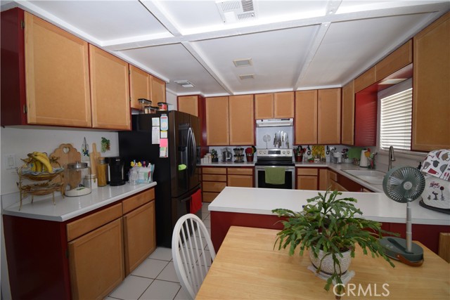 Detail Gallery Image 14 of 31 For 26641 Ironwood Ave, Moreno Valley,  CA 92555 - 4 Beds | 3 Baths